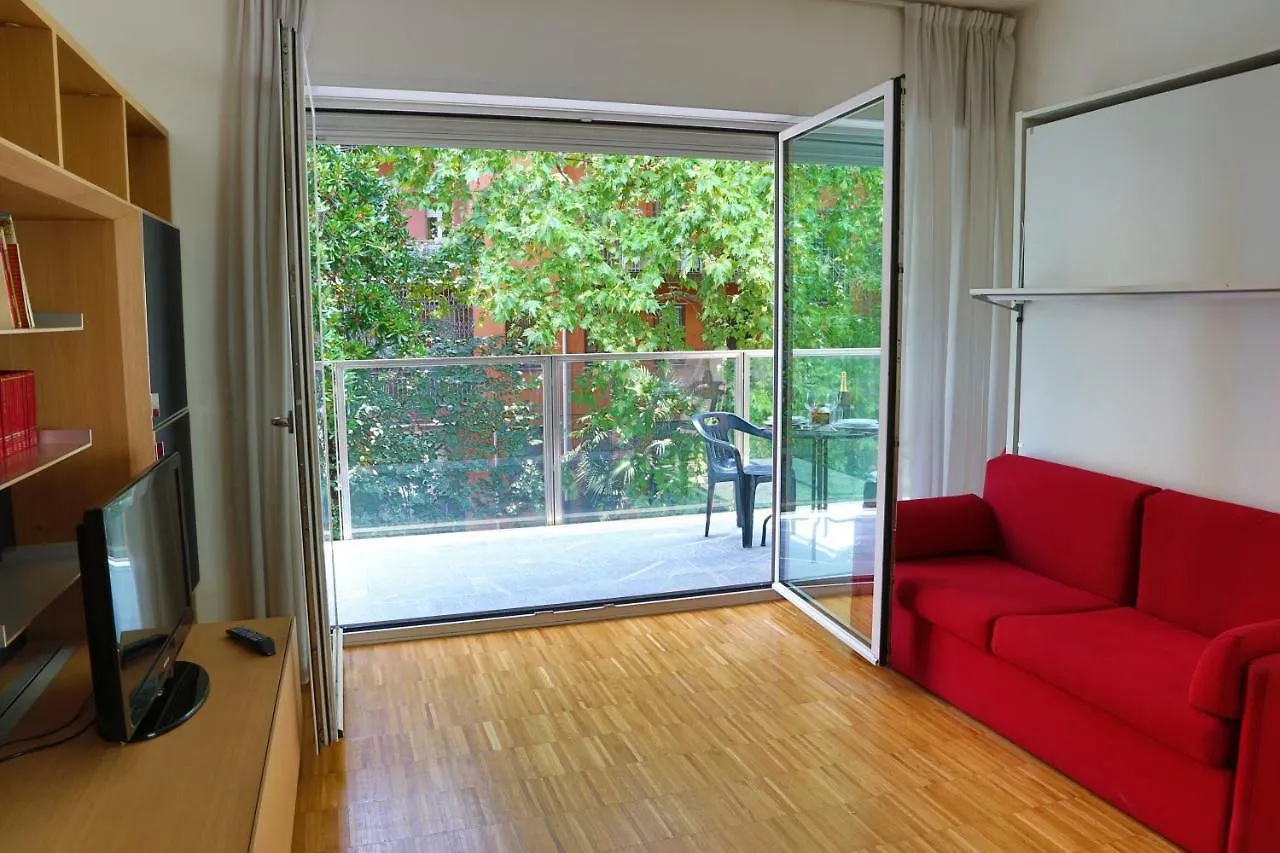 Vela Suites Milano Centro Con Garage 0*, Milan