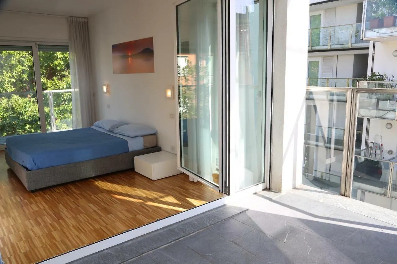 Vela Suites Milano Centro Con Garage 0*, Milan Italy